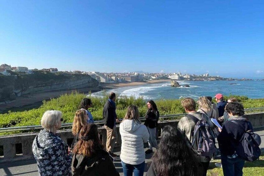 Biarritz guided walking tour in private group