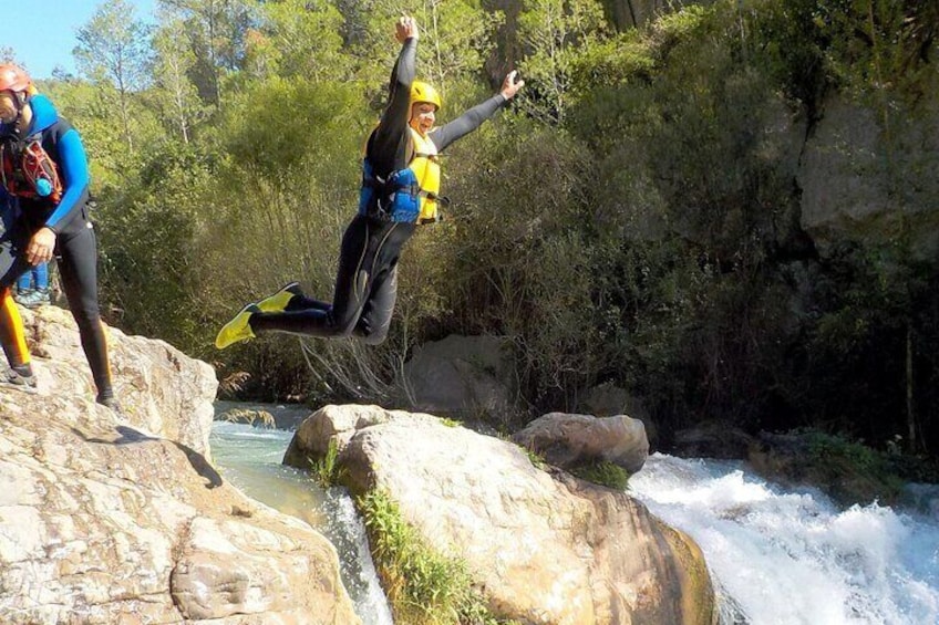 From Valencia: Montanejos Hot Springs and Rafting