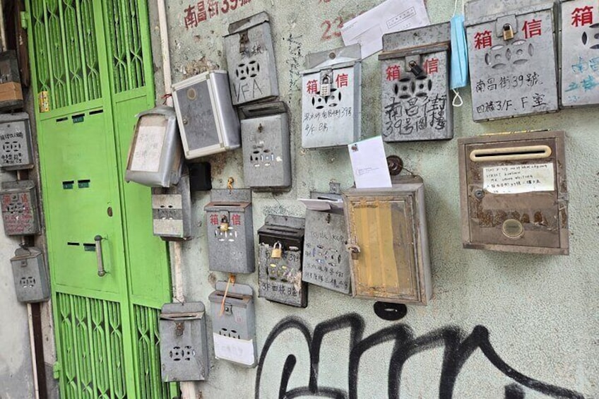 Sham Shui Po Private Walking Tour with Amateur Gourmet Local