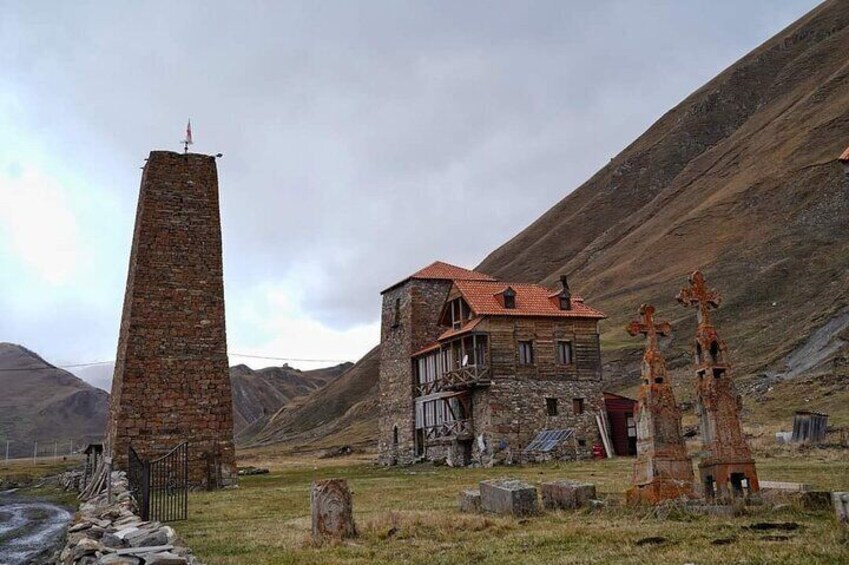 Private Scenic Trek to Truso Gorge from Tbilisi