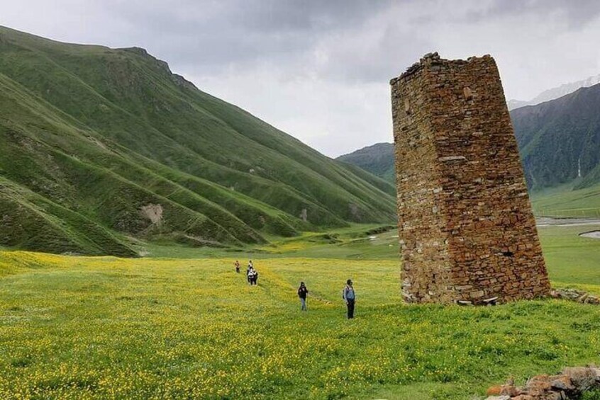 Private Scenic Trek to Truso Gorge from Tbilisi