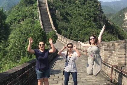 BusDa: Badaling Great Wall Bus Tour Summer Palace Optional