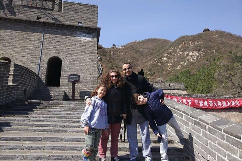 Guests on Badaling Great Wall