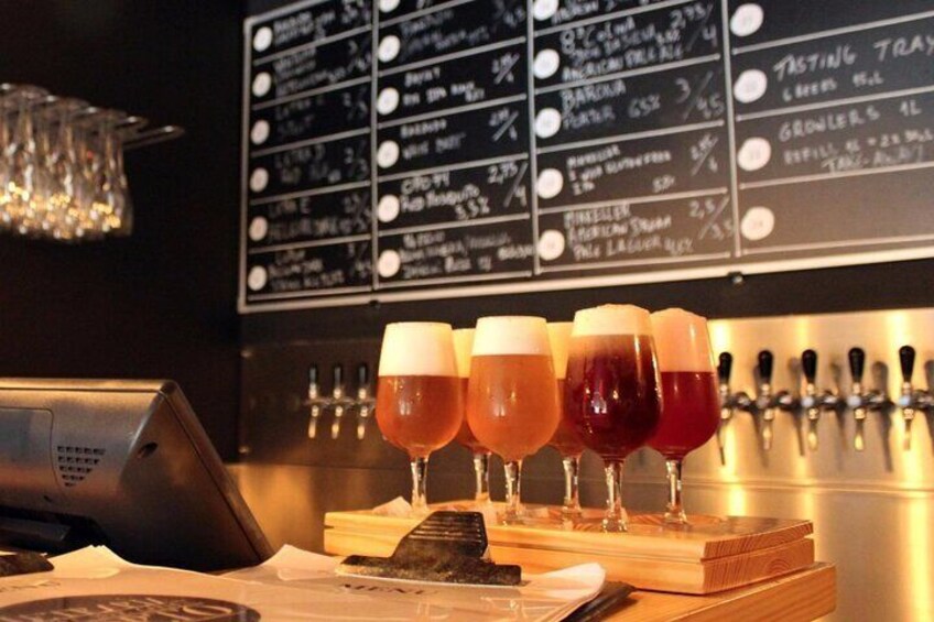 Porto: Craft Beer Tasting Tour with Local Snacks