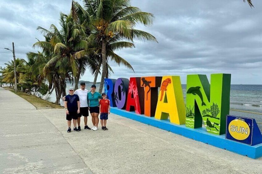 Roatan Sign/Letters