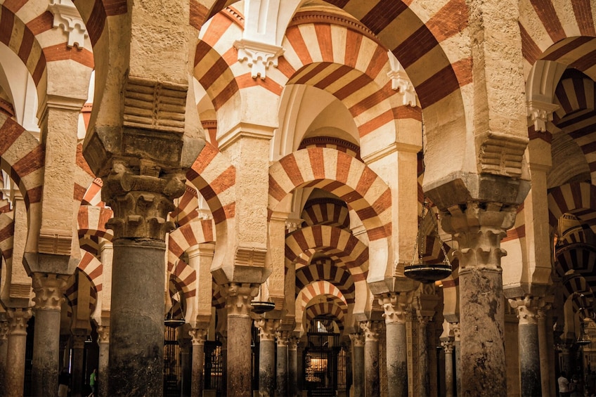 Mosque-Cathedral and Jewish Quarter Guided Tour of Cordoba