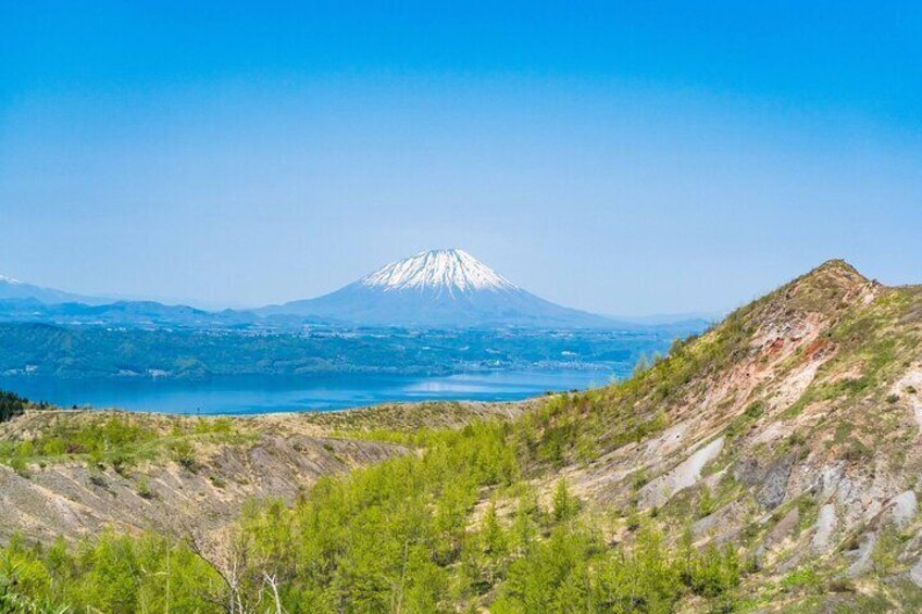 Mt. Usu Hiking Tour and Visit Lake Toya from Hokkaido