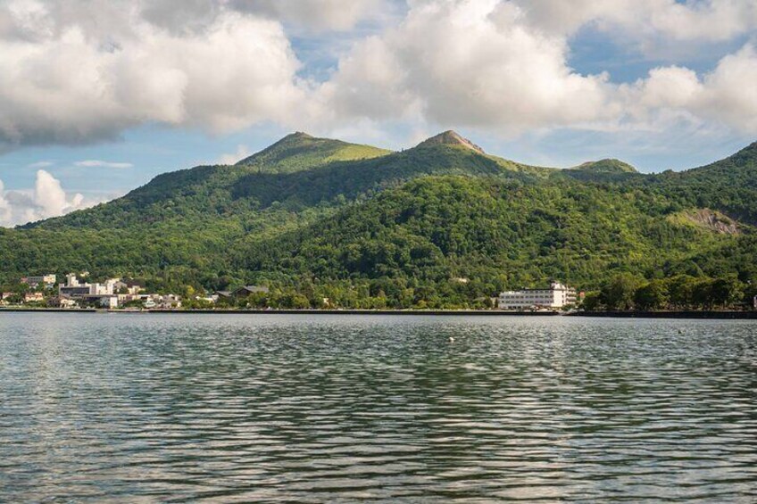 Mt. Usu Hiking Tour and Visit Lake Toya from Hokkaido