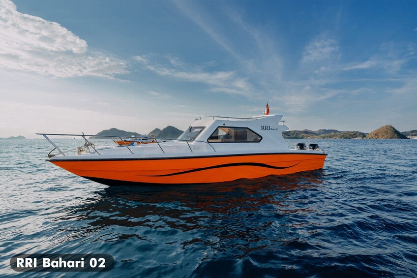 Marine Tourism: Labuan Bajo One Day Speed Boat Ticket