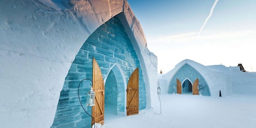 From Montreal: Quebec City Day Trip with Ice Hotel Entry