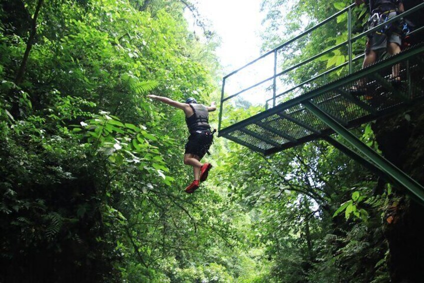 Guided Adventure in La Fortuna with Rainforest Falls Experience