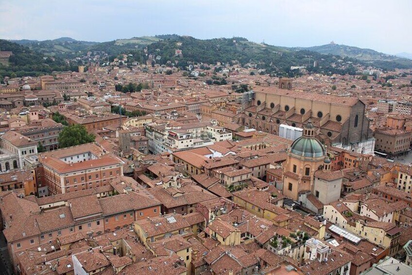 Bologna Historical Guided Tour with Tickets