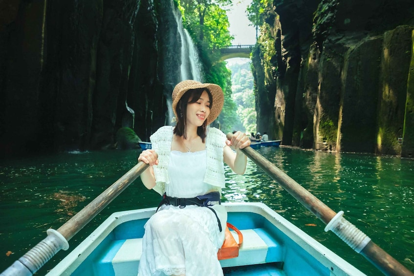 Fukuoka: Takachiho Gorge 1Day Private Tour