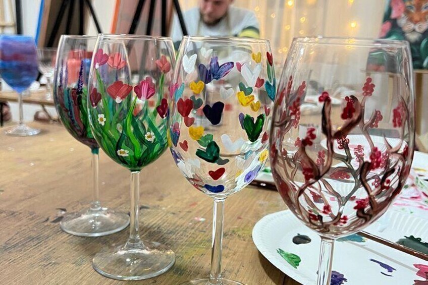 Wine Glass Painting - DIY The Perfect gift