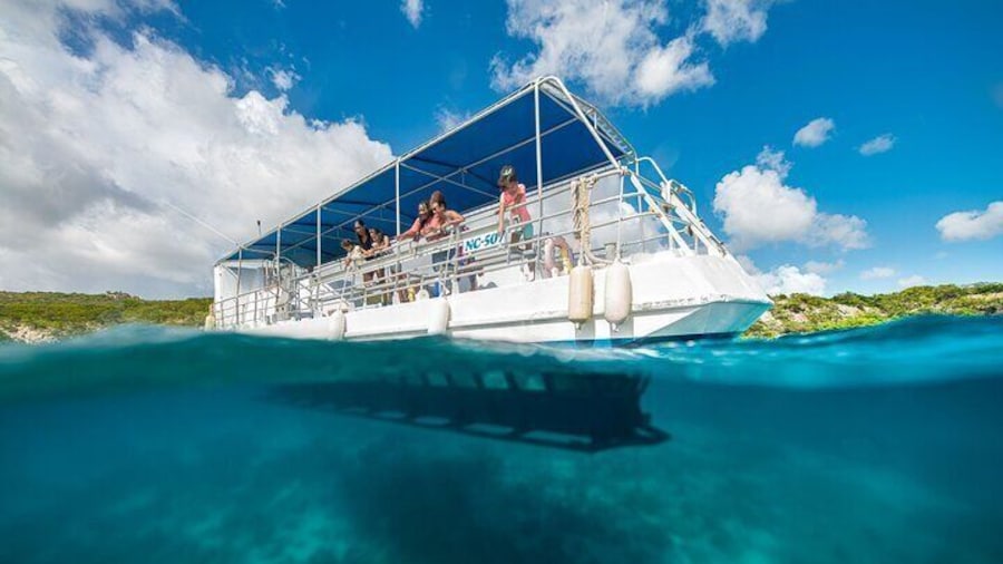 Underwater Seaworld Explorer Experience in Curaçao