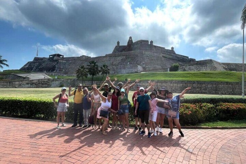 San Felipe Castle and Getsemani Walking Tour with tickets