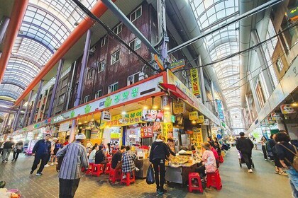 Busan: Food Crawl with Fish Market, Soju Tents & Local Snacks