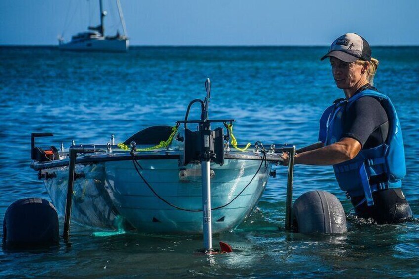 Transparent Electric Kayaks with Guide