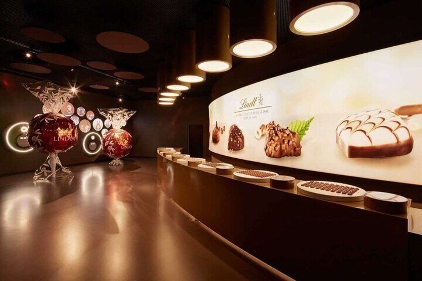 Tour in Lindt Home of Chocolate Museum From Zurich With pickup