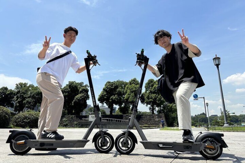 The best tour with e-scooters!