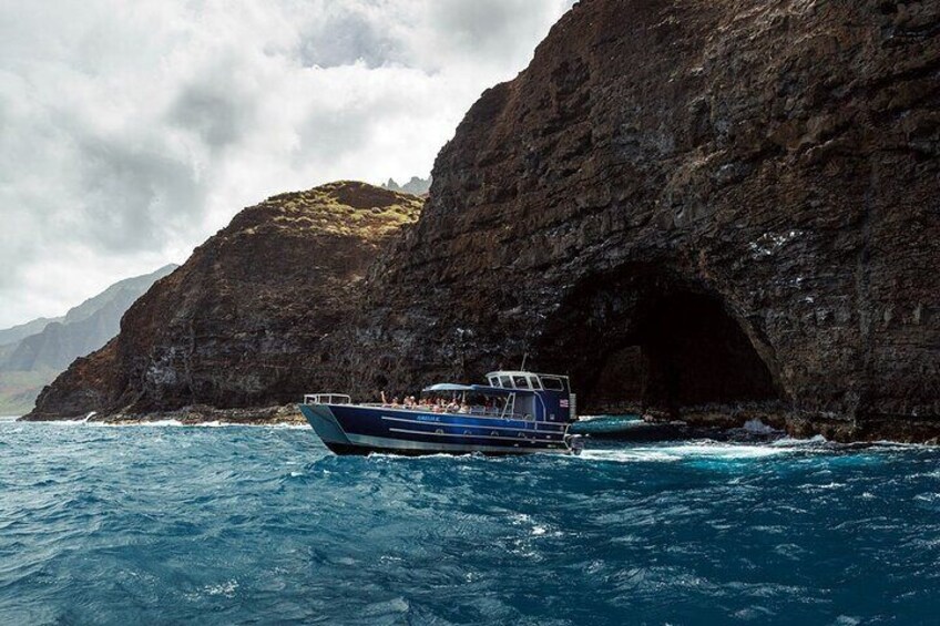 NaPali Boat Tour on the Amelia K