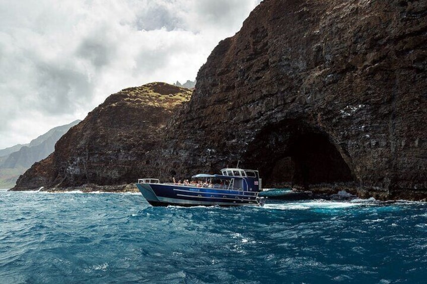 NaPali Boat Tour on the Amelia K