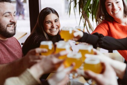 モントリオール旧港クラフトビール醸造所とビール試飲ツアー