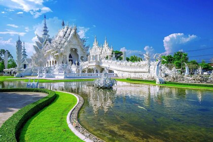 Chiang Rai: templo blanco privado de 2 días y triángulo dorado