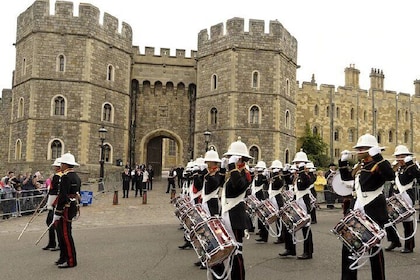 Private Car Tour to Windsor Castle from London