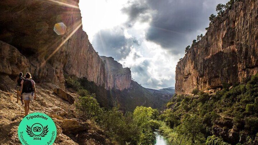 Walking the Famous Hanging Bridges of Chulilla - OFFICIAL GUIDE
