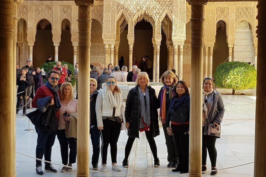 Alhambra private tour with tickets