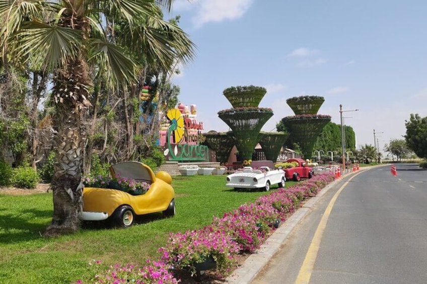 Miracle Garden and Butterfly Garden Dubai Combo Tour