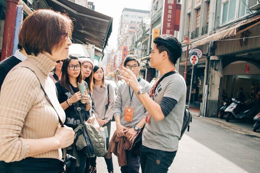 Vintage Taipei - Best of Taiwan and Sunset Free Walking Tour