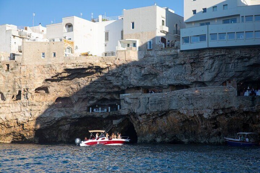 Monopoli: Exclusive Boat Party Experience