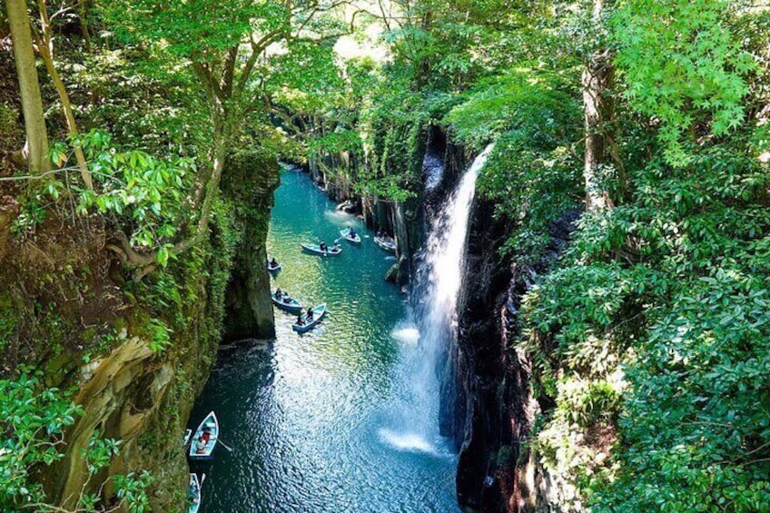 Kyushu Day Trip to Takachiho Gorge and Shrines from Fukuoka