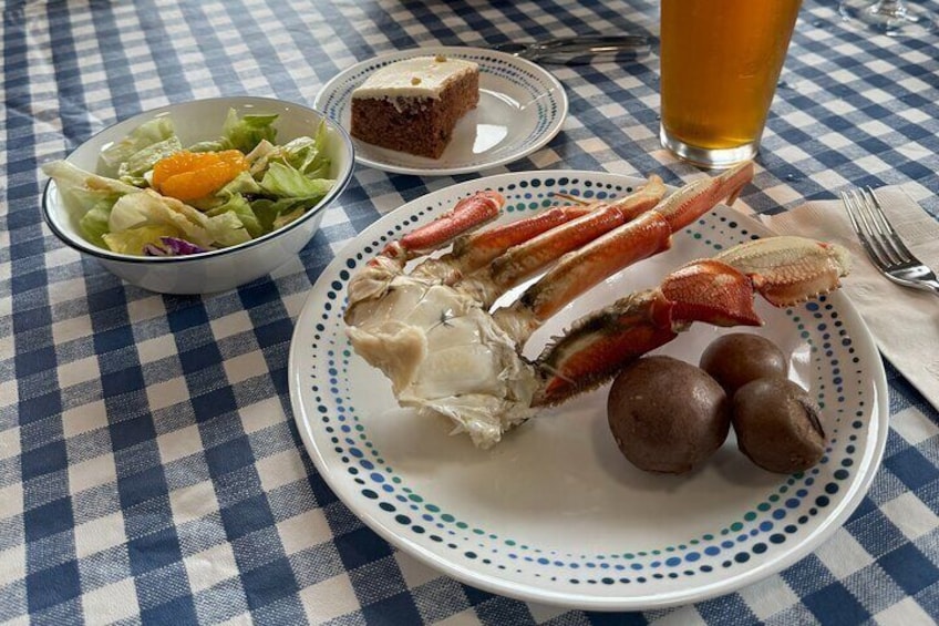 Lumberjack Show and Harbor Haus Crab Feast