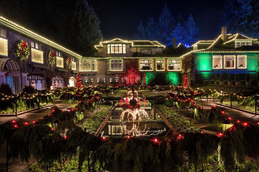 Christmas at Victoria & Butchart Gardens 