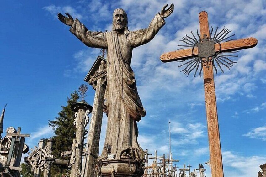 From Riga, Hill of Crosses, Rundale and Bauska Private Day Trip