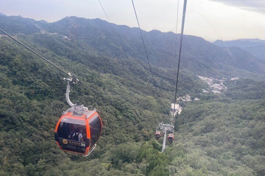 My Bus：Mutianyu Great Wall bus Tour with lunch and admissions.