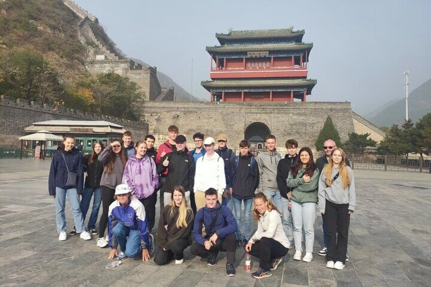 My Bus：Mutianyu Great Wall bus Tour with lunch and admissions.