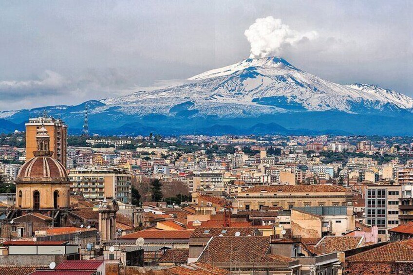 Catania Walking Tour with Audio and Written Guide by a Local