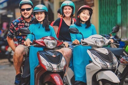 Street Food Sightseeing Night Tour with Aodai Rider in Saigon