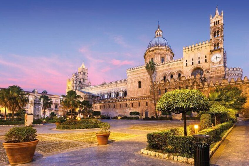 Palermo Walking Tour with Audio and Written Guide by a Local