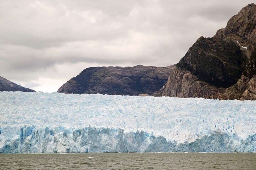 Shared Sailing Tour to San Rafael Lagoon from Puerto Tranquilo