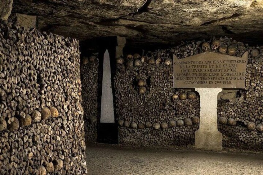 Paris Catacombs Pre-booked Tickets with an Audio Guide