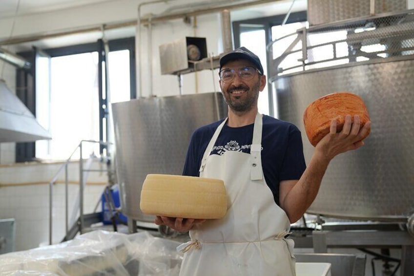 Visit to a Dairy in Todi