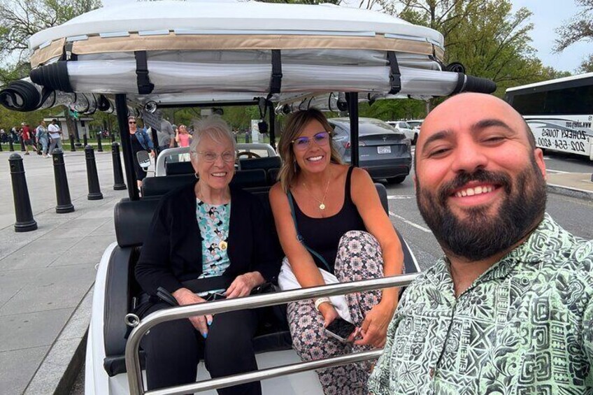 DC’s Monuments & American History Guided Tour by Electric Cart