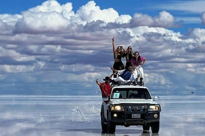 3 Day Tour to Uyuni Salt Flat Sunset, Lagoons and Mirror Effect