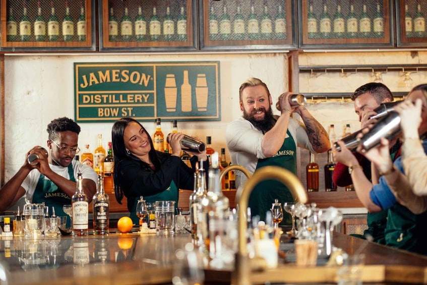 Dublin: Jameson Distillery Whiskey Cocktail Class 1 hour