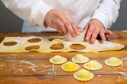 Craft Ravioli and Farfalle in the Heart of Florence